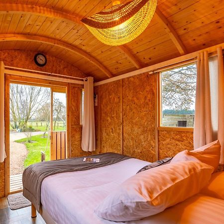 Logis Du Grand Pin Apartment Saint-Martin-des-Entrées Екстериор снимка