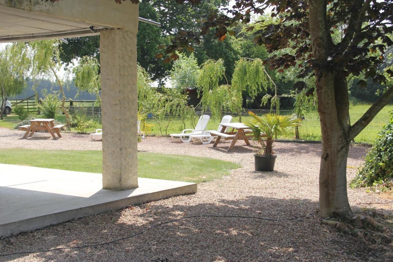 Logis Du Grand Pin Apartment Saint-Martin-des-Entrées Екстериор снимка