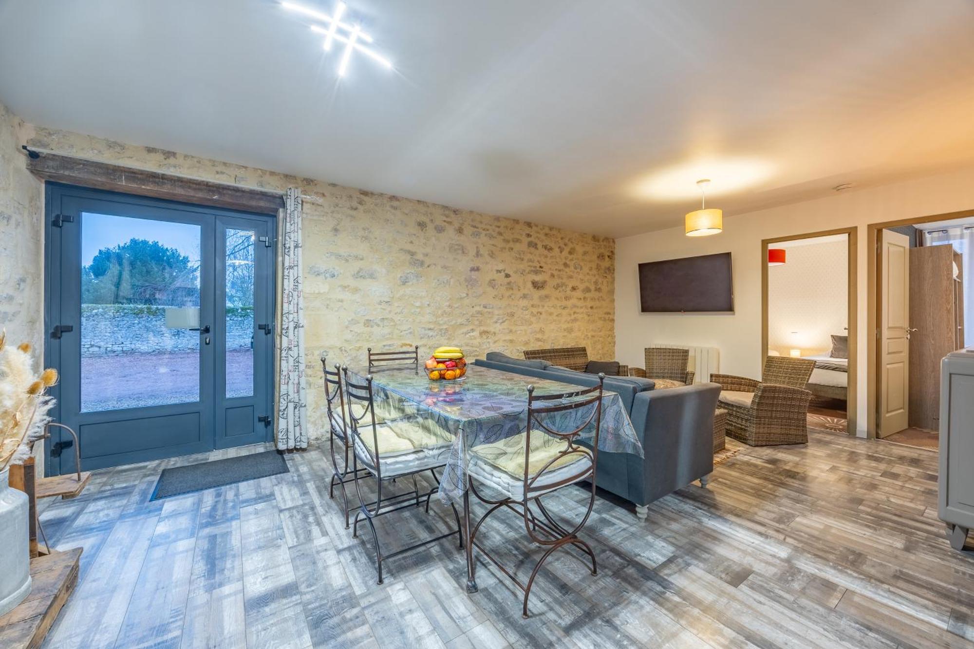 Logis Du Grand Pin Apartment Saint-Martin-des-Entrées Екстериор снимка